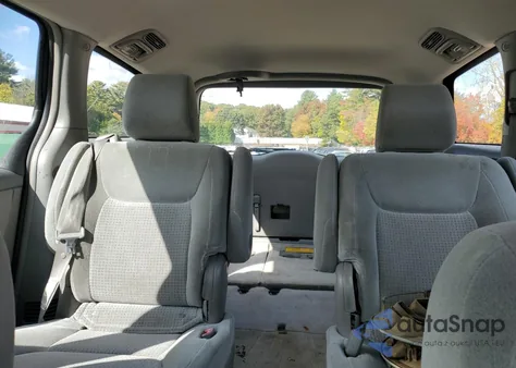 2010 Toyota Sienna Ce z USA, uszkodzony, nr VIN 5TDKK4CC2AS305336
